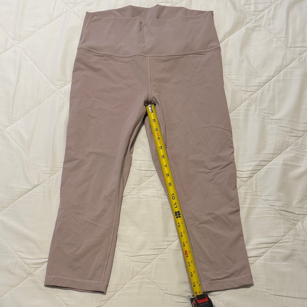 Lululemon Mauve High-Waisted Cropped Leggings